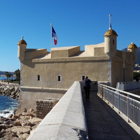recmag174_BastioneCocteauMentone_phVicat