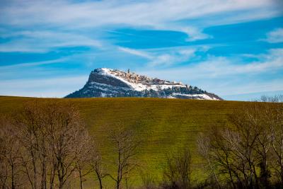 recmag155_copertinaBorgoCairano_phSCassese